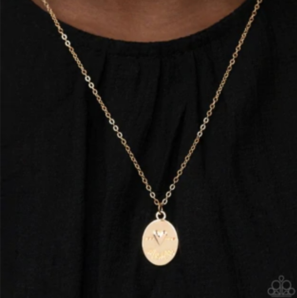 Gold necklace/earrings paparazzi